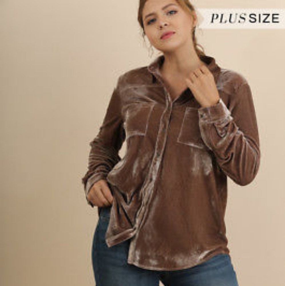 Boho chic Almond Velvet buttindown - Picture 2 of 2